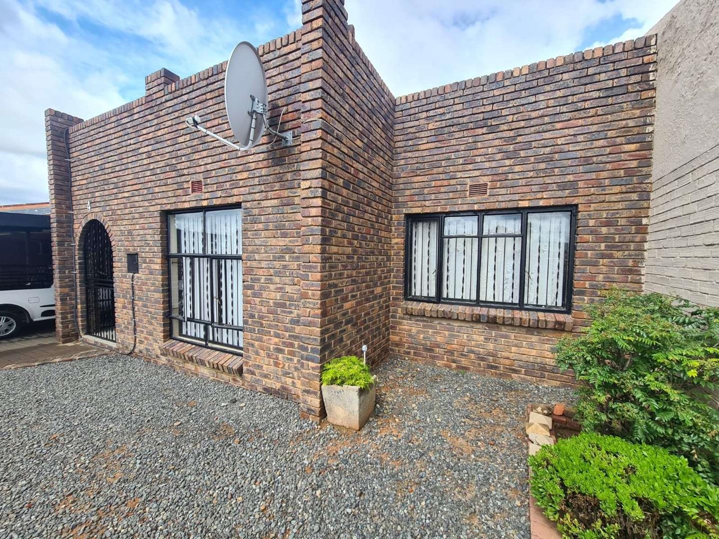 House For Sale in Homevale, Kimberley