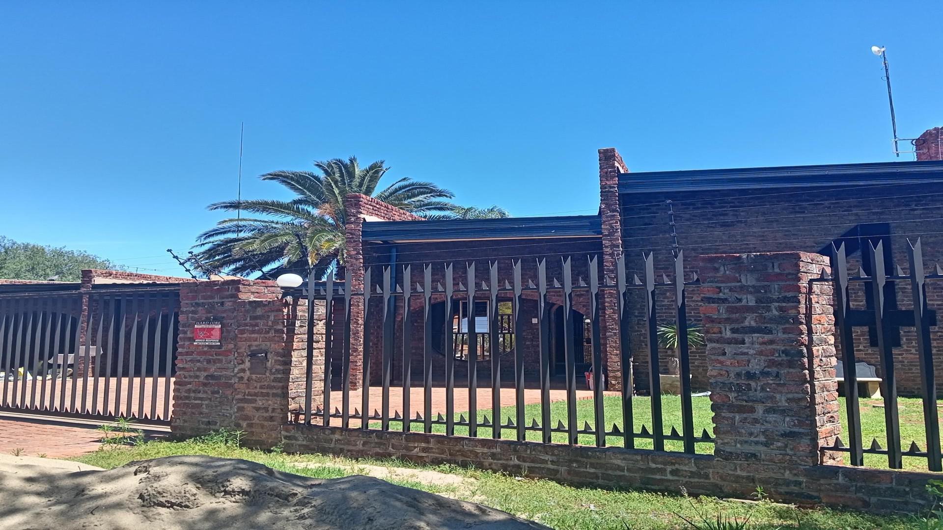 House For Sale in Royldene, Kimberley