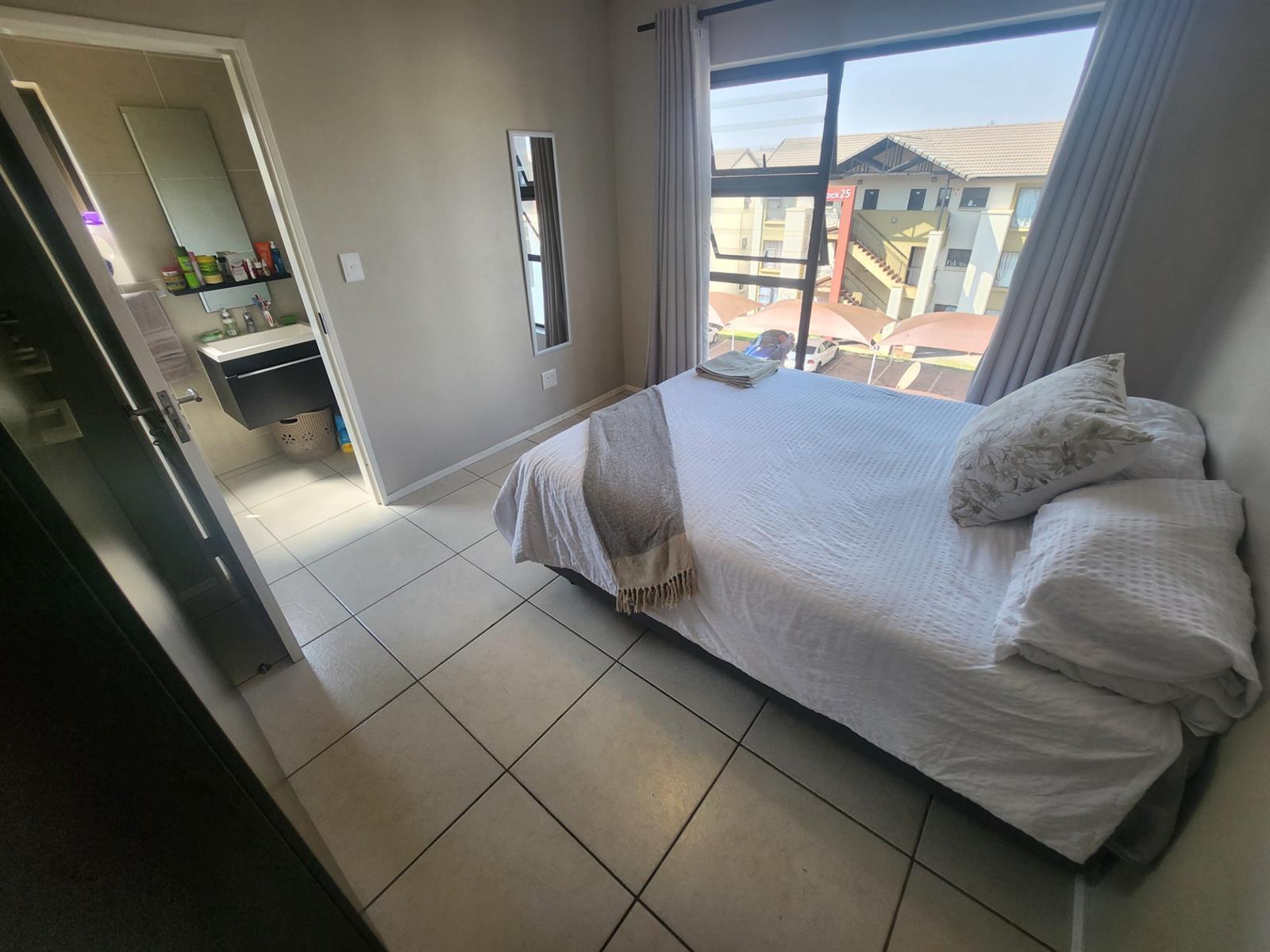 Apartment For Sale in Noordwyk, Midrand