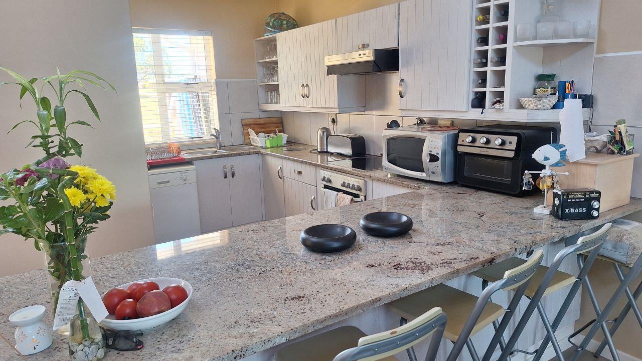 Luxury 4 bedroom Lodge with Golfing Green View