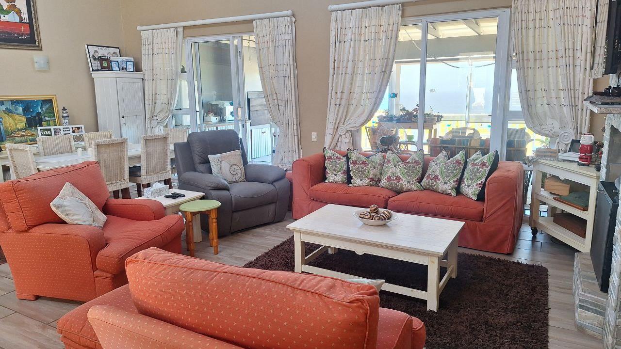 Luxury 4 bedroom Lodge with Golfing Green View