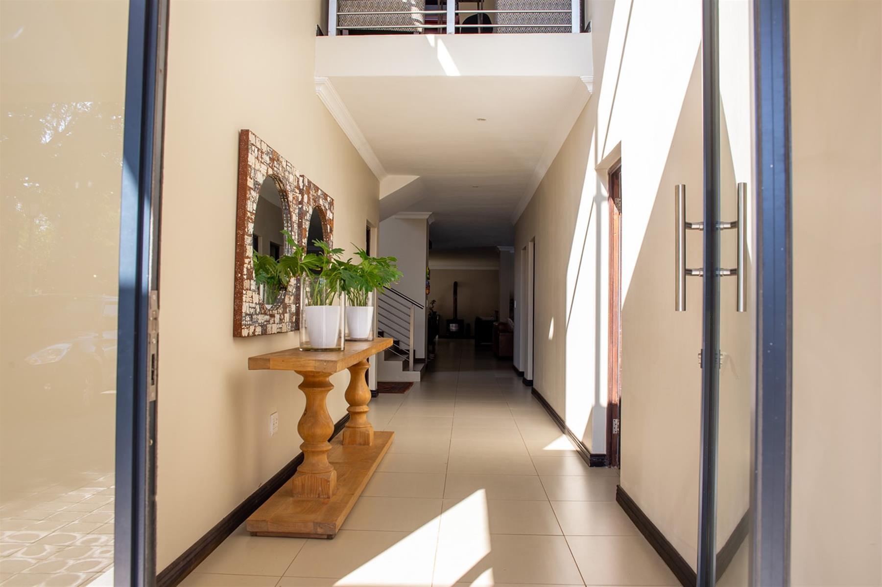 Modern Living in Prestigious Silverwoods Country Estate