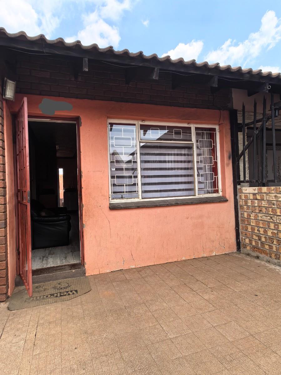 Two Bedroom House For Sale in Mhluzi, Middelburg
