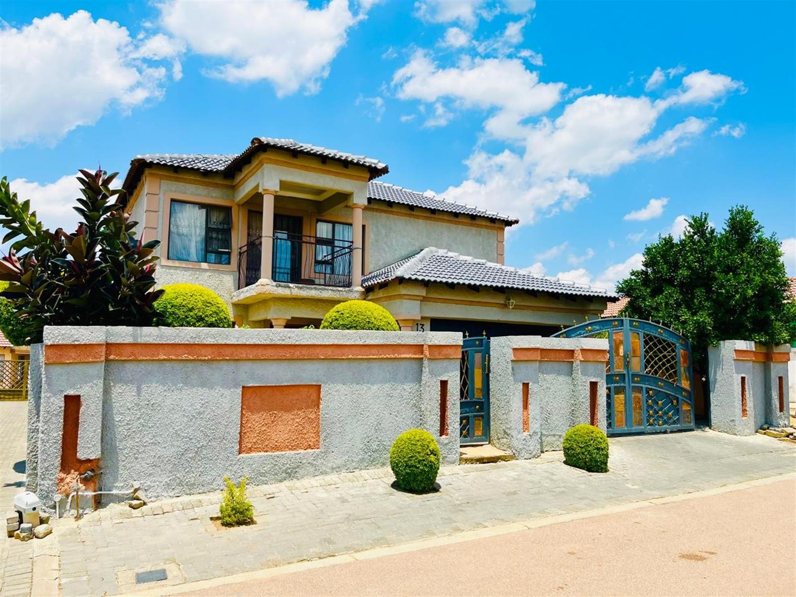 House For Sale in Tlhabane West, Rustenburg, North West