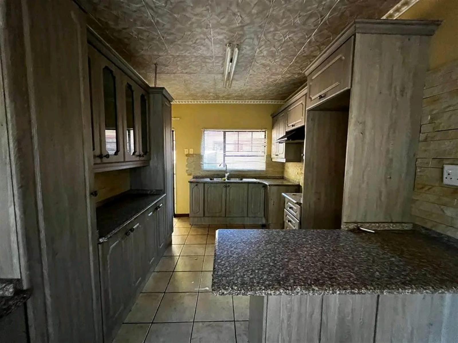 Duplex for sale in Pioneer Park, Newcastle, KwaZulu Natal, 102 m²