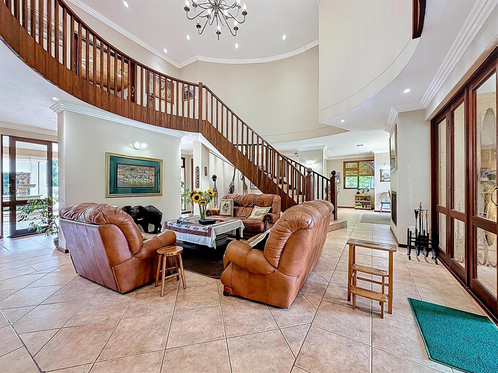 Upmarket Mooikloof Equestrian Family Home with Flat, Solar and Borehole