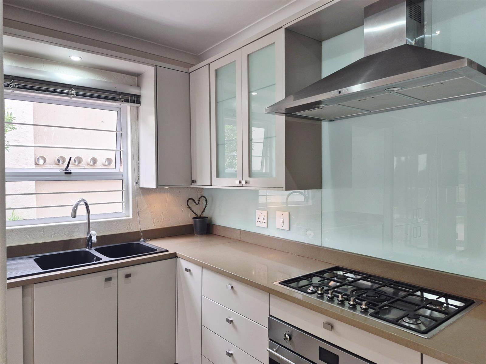 Contemporary Lock-Up-and-Go Living in the Exclusive Chamonix, Bedford Park