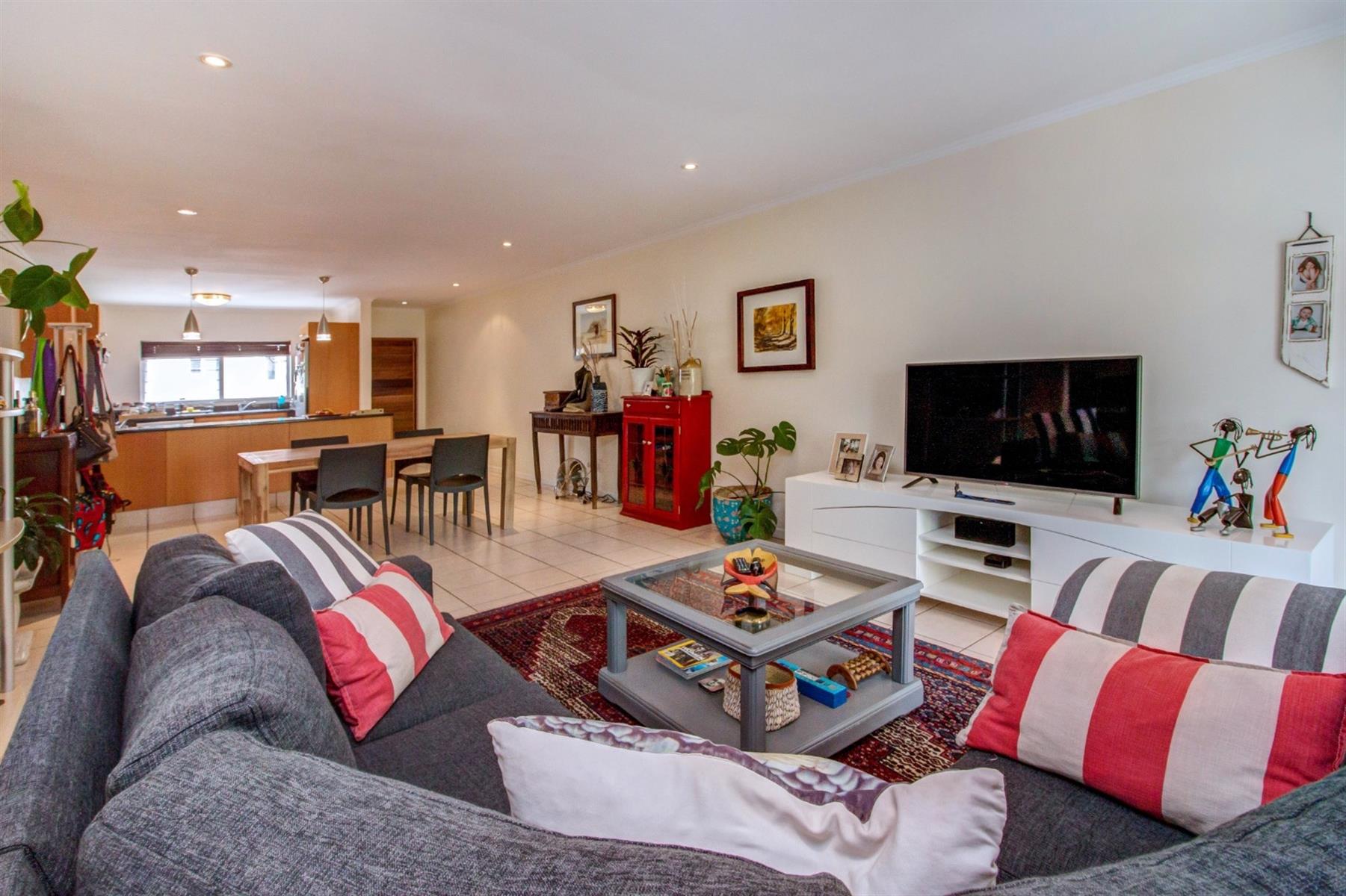 Spacious 2 Bed Apartment for Sale in Bryanston, Sandton