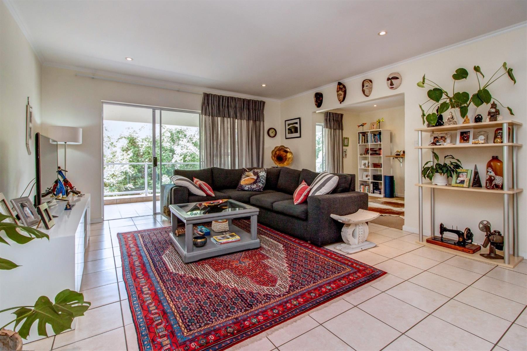Spacious 2 Bed Apartment for Sale in Bryanston, Sandton