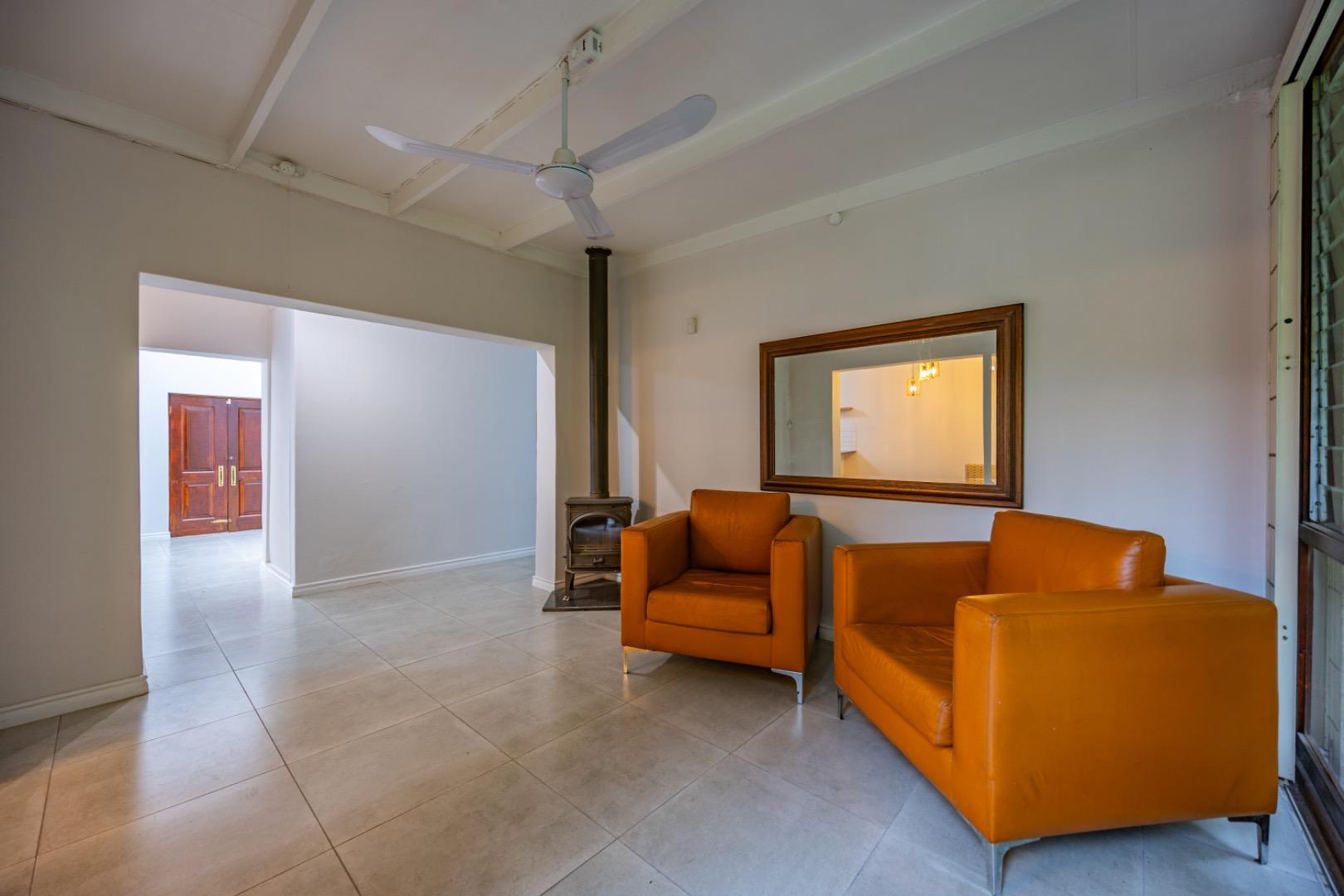 Townhouse For Sale in Lynnwood, Pretoria