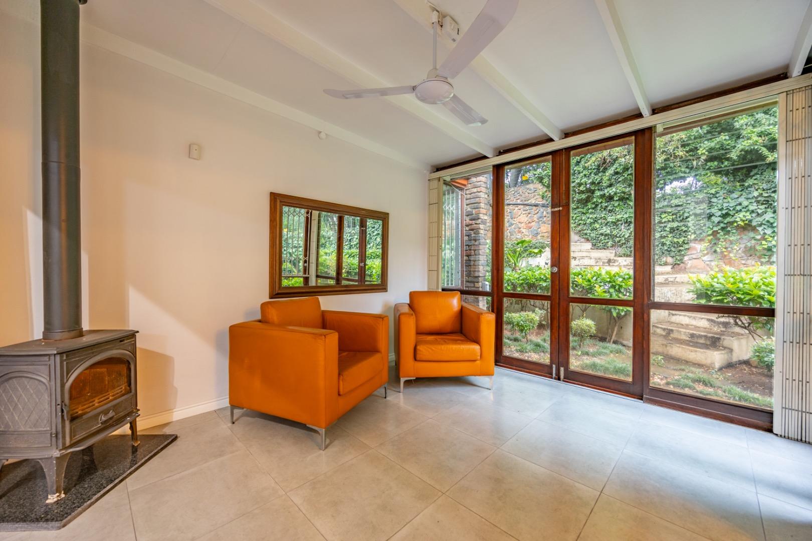Townhouse For Sale in Lynnwood, Pretoria