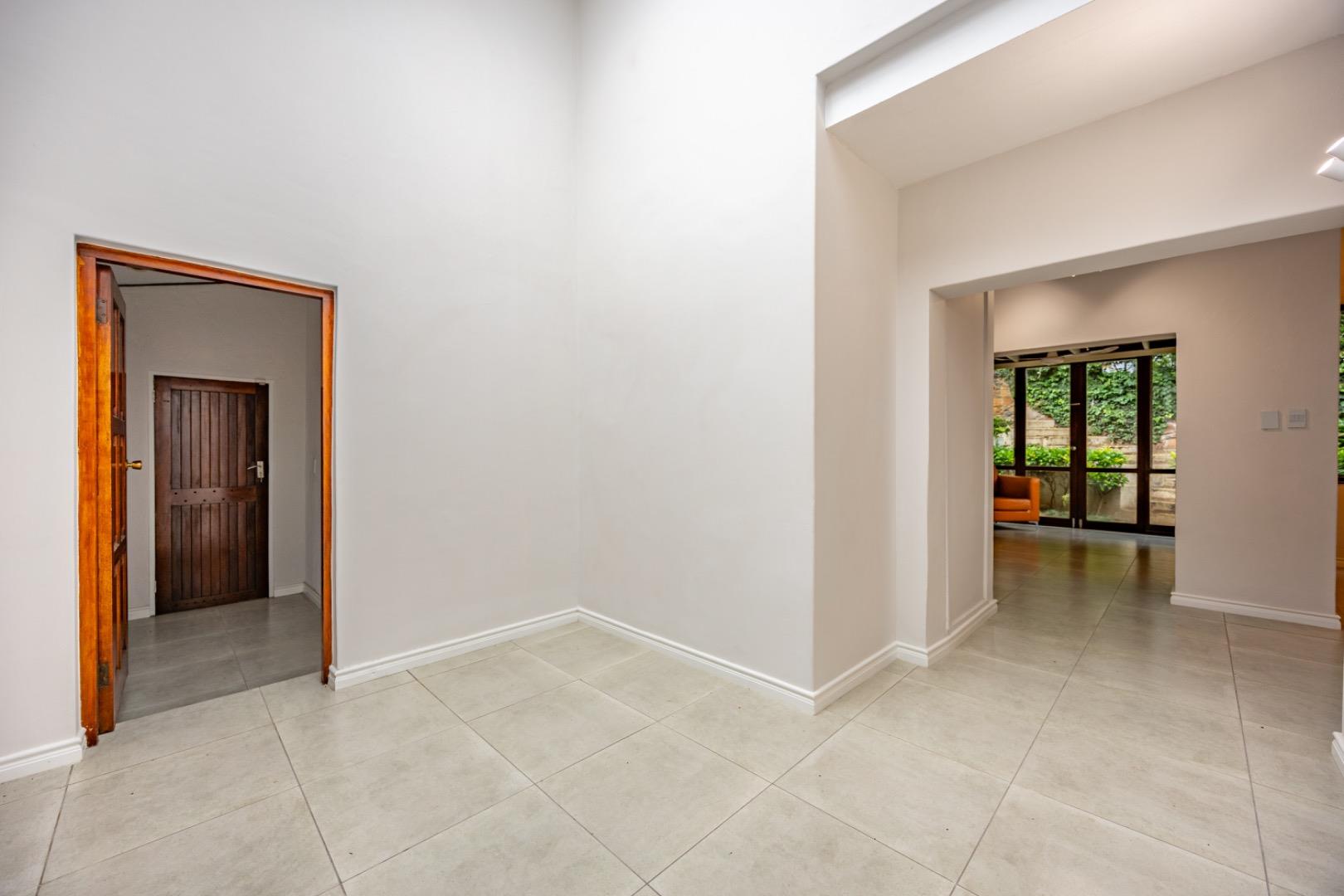 Townhouse For Sale in Lynnwood, Pretoria