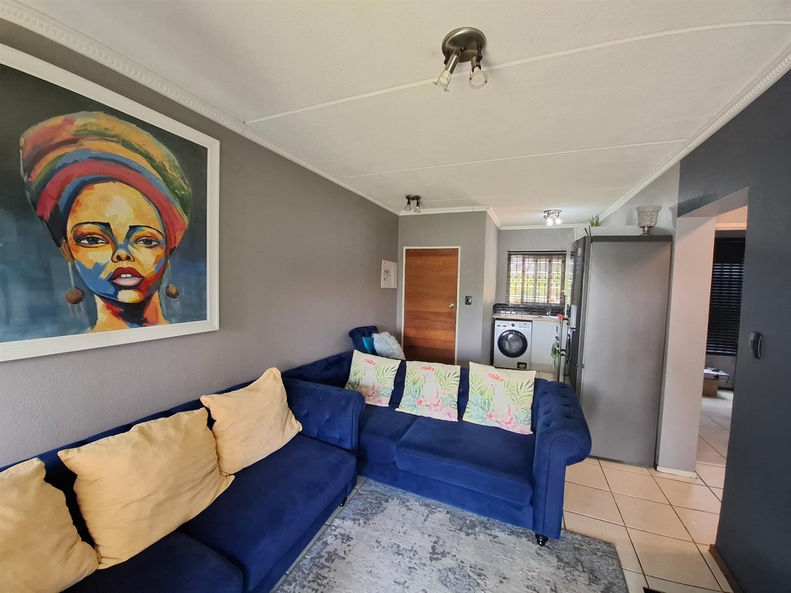 Apartment For Sale in Honeydew Grove, Roodepoort