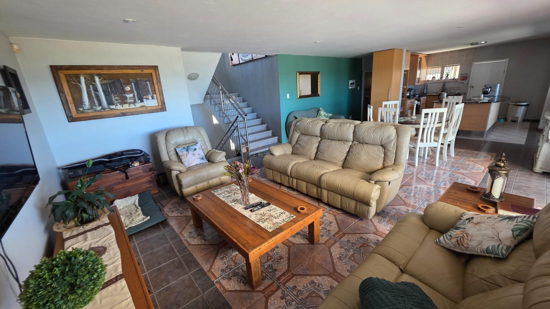 Beautiful 4 bedroom Home with Sea Views For Sale in Ramsgate, Margate, KwaZulu Natal