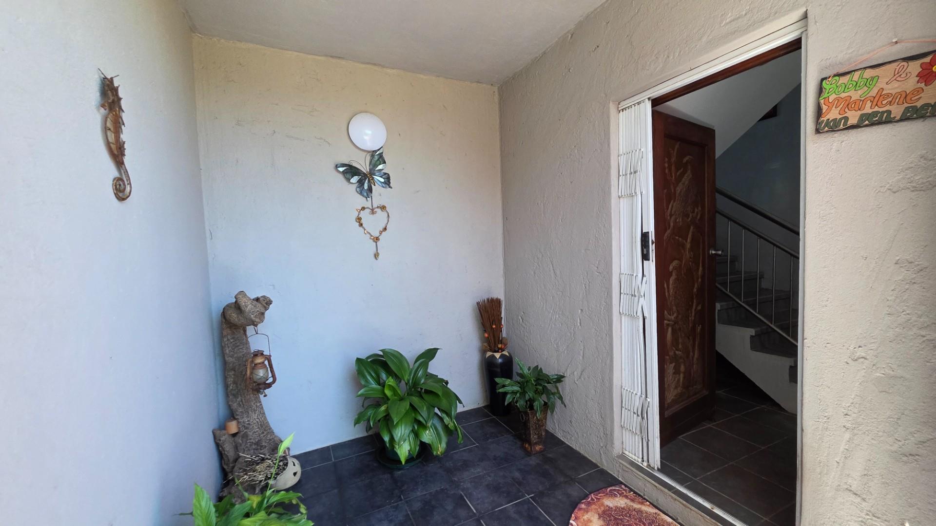 Beautiful 4 bedroom Home with Sea Views For Sale in Ramsgate, Margate, KwaZulu Natal