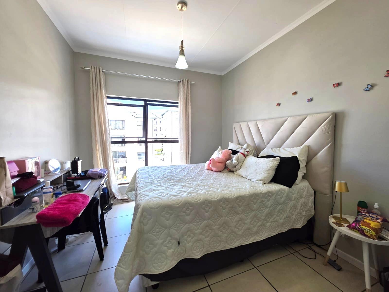 Modern 1-Bedroom Apartment with Balcony in Sought-After Malakite Perfect for a young professional,