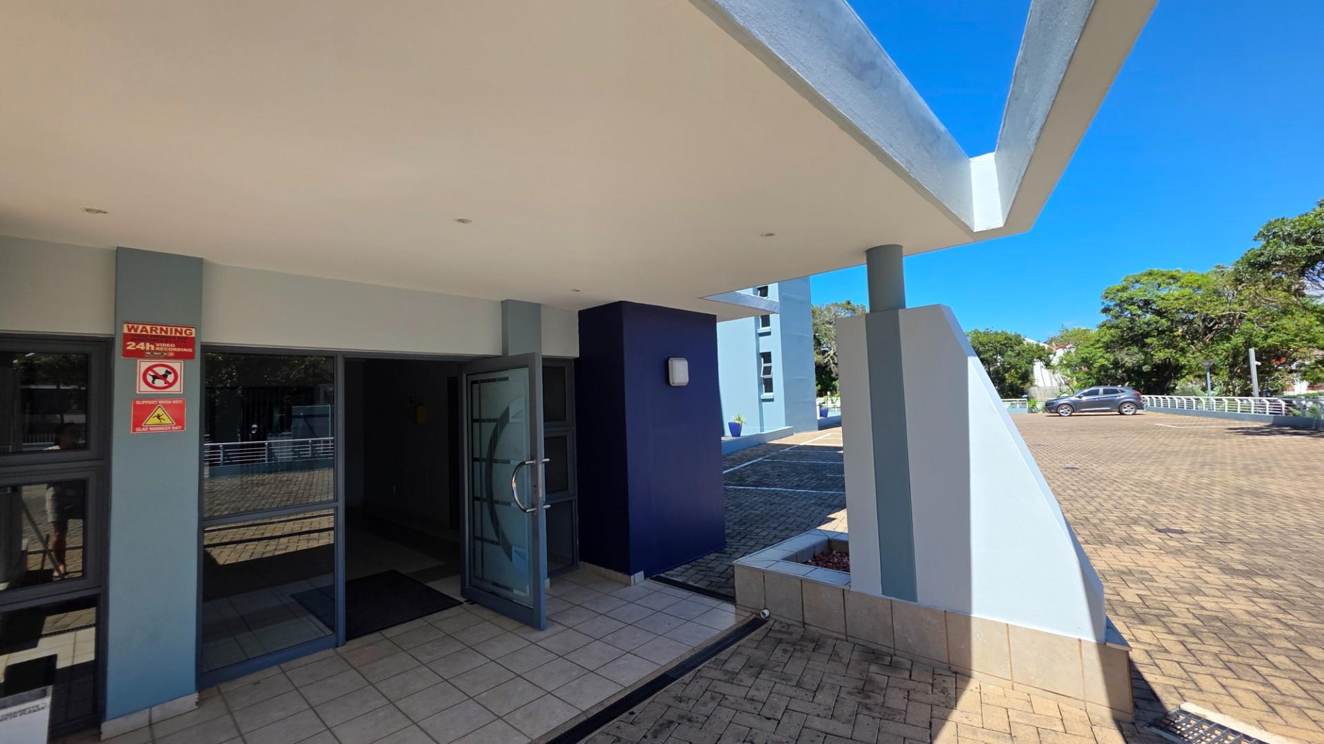 Spectacular 4 bedroom, Ground floor Apartment For Sale in Manaba Beach, Margate, KwaZulu Natal
