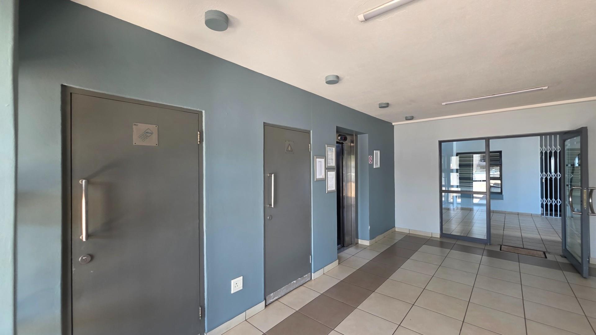 Spectacular 4 bedroom, Ground floor Apartment For Sale in Manaba Beach, Margate, KwaZulu Natal