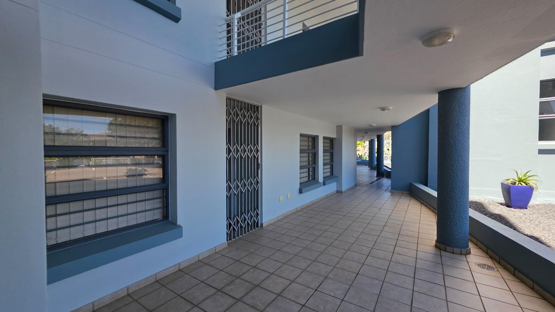 Spectacular 4 bedroom, Ground floor Apartment For Sale in Manaba Beach, Margate, KwaZulu Natal