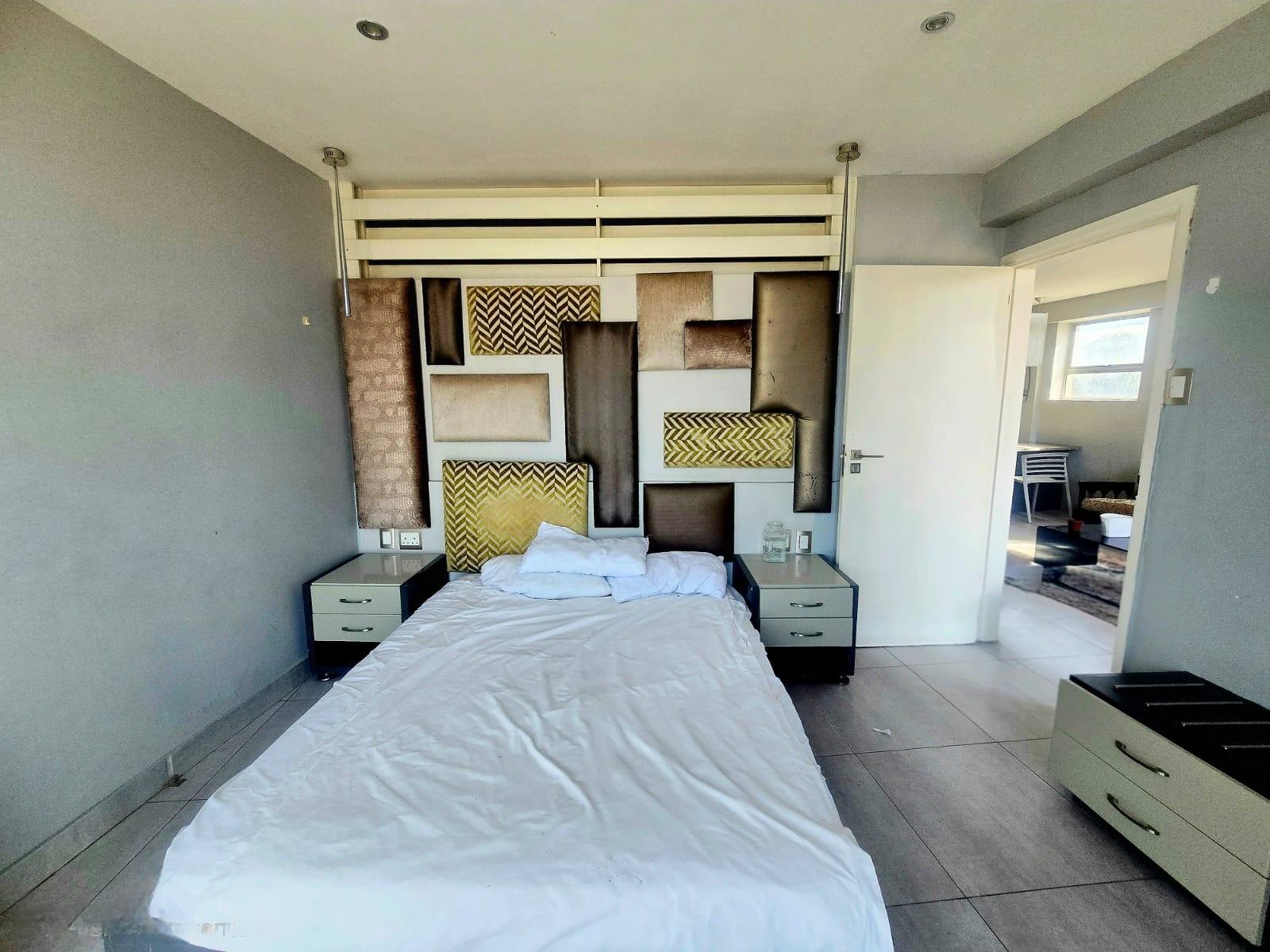 Apartment for sale in North Beach, Durban, KwaZulu Natal, 77 m²
