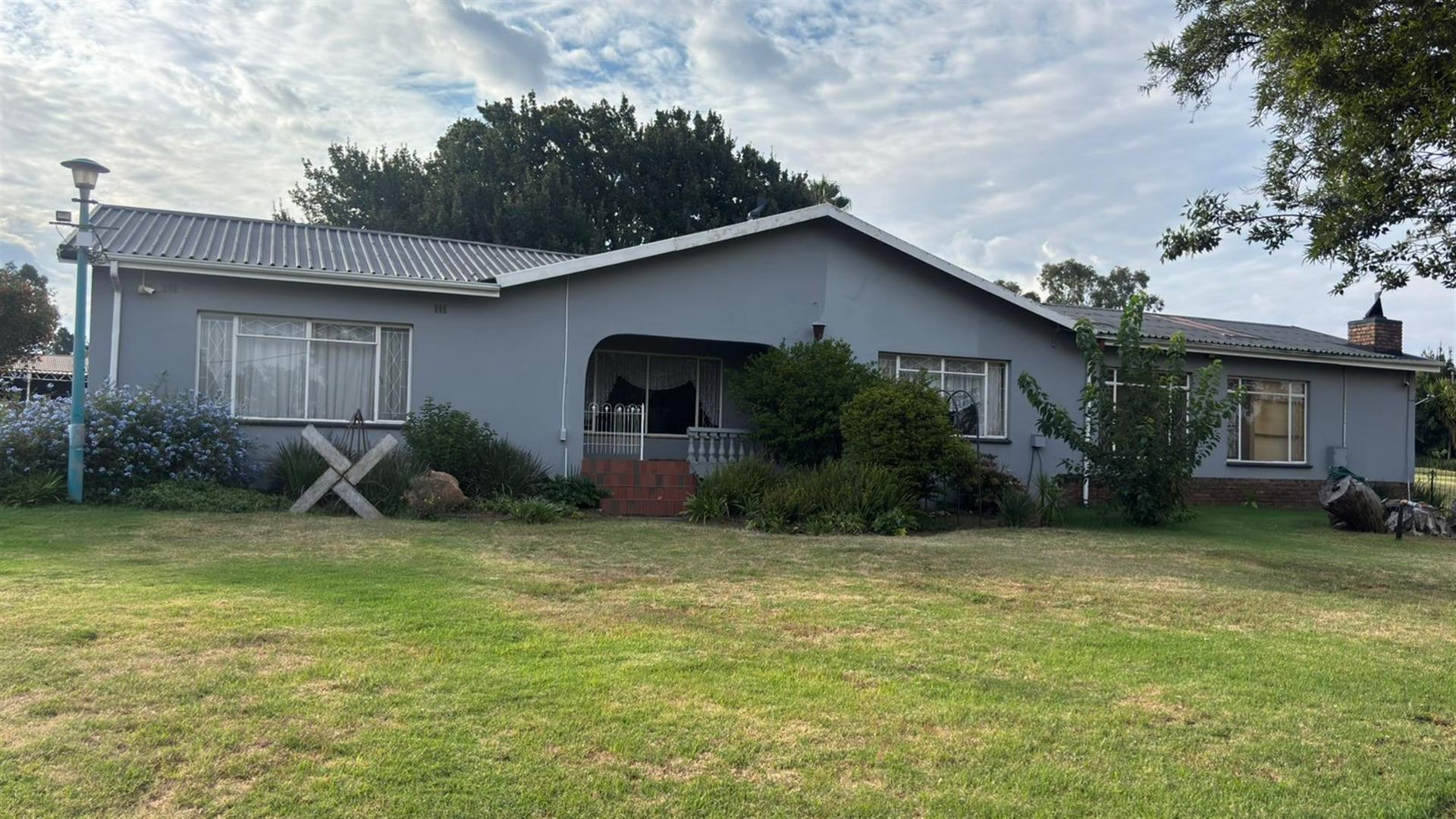 Commercial Property For Sale in Princess AH, Roodepoort