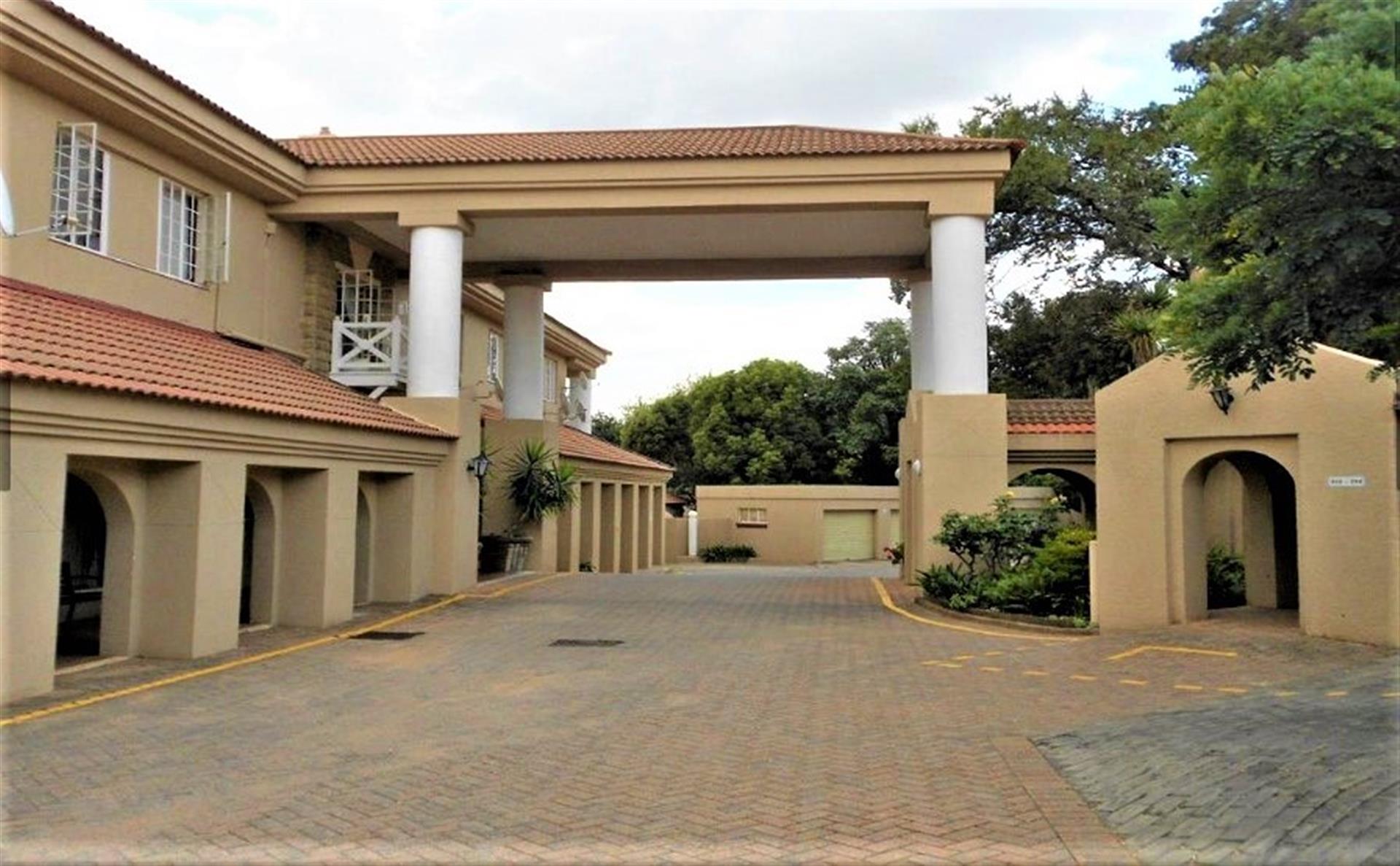 2 bedroom Life right unit on the banks of the Vaal River