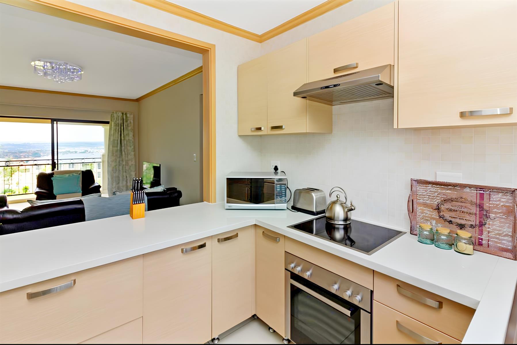 Apartment For Sale in Broadacres, Sandton