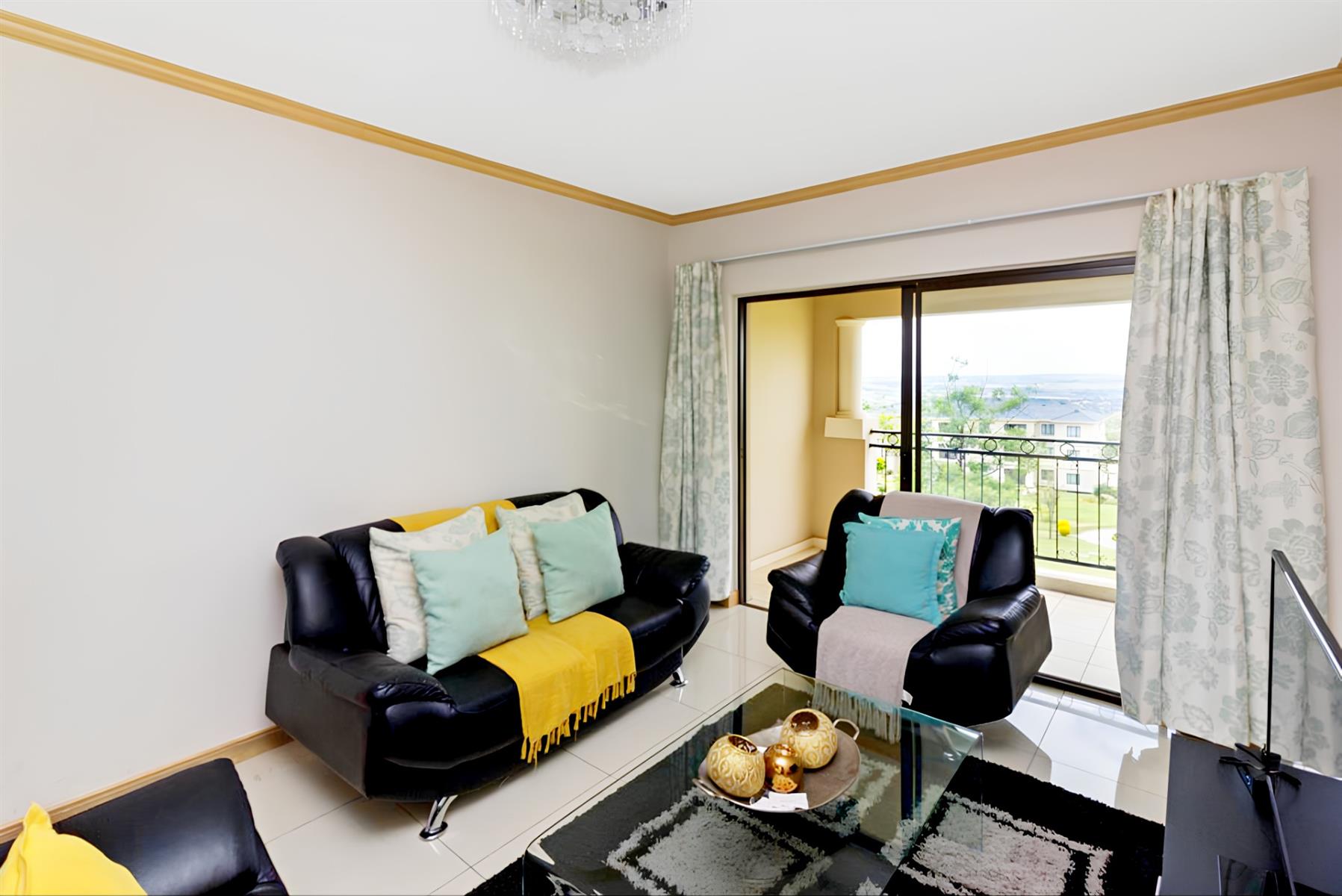 Apartment For Sale in Broadacres, Sandton