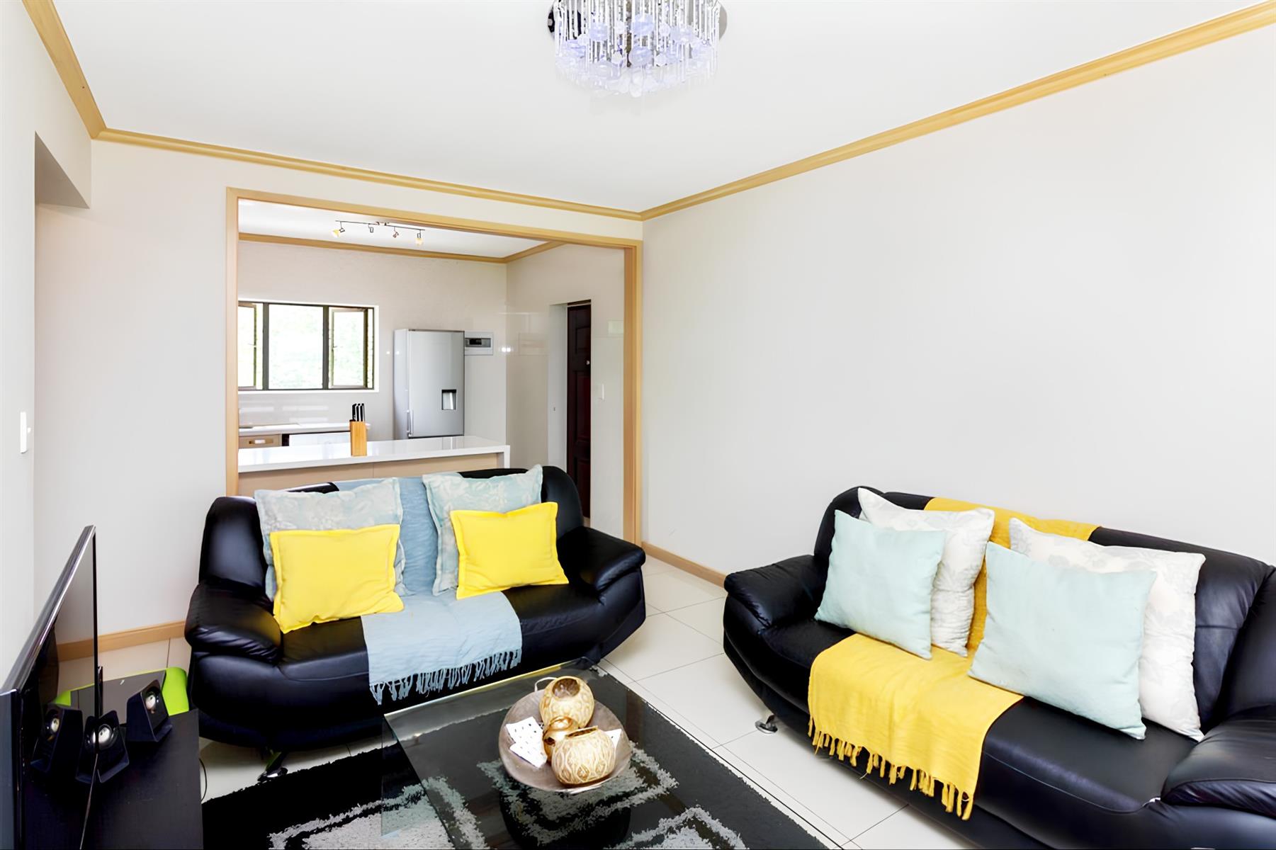 Apartment For Sale in Broadacres, Sandton