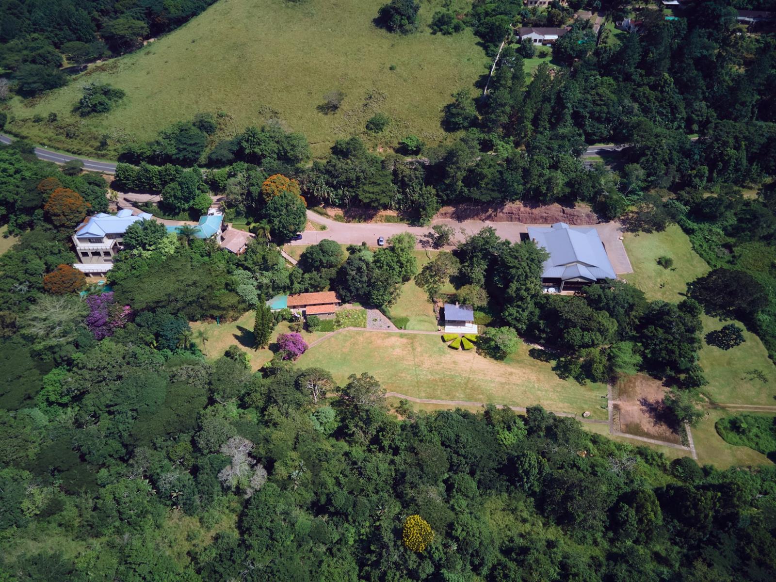 A Rare 3.43 Hectare Luxury Estate in Waterfall