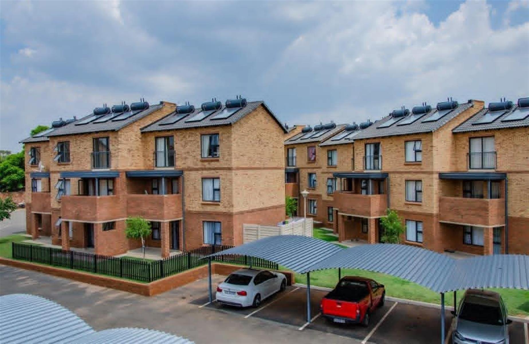 2 Bedroom Apartment / Flat for Sale in Olympus AH, Pretoria East