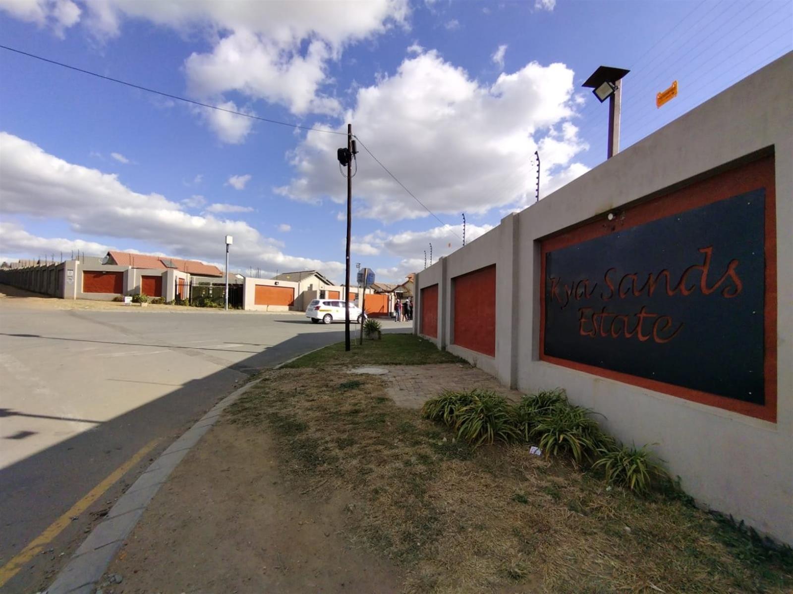 2 Bedroom House For Sale in Kya Sands Estate, Randburg
