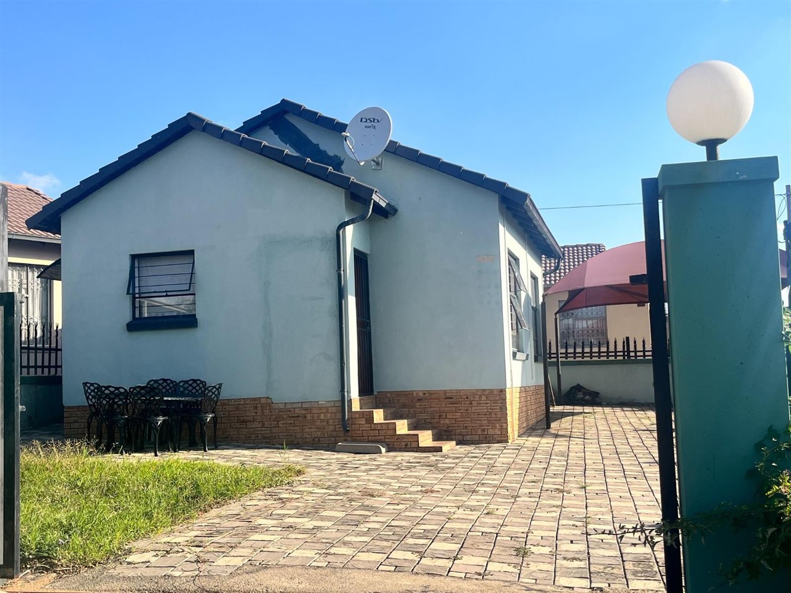 2 Bedroom House For Sale in Kya Sands Estate, Randburg
