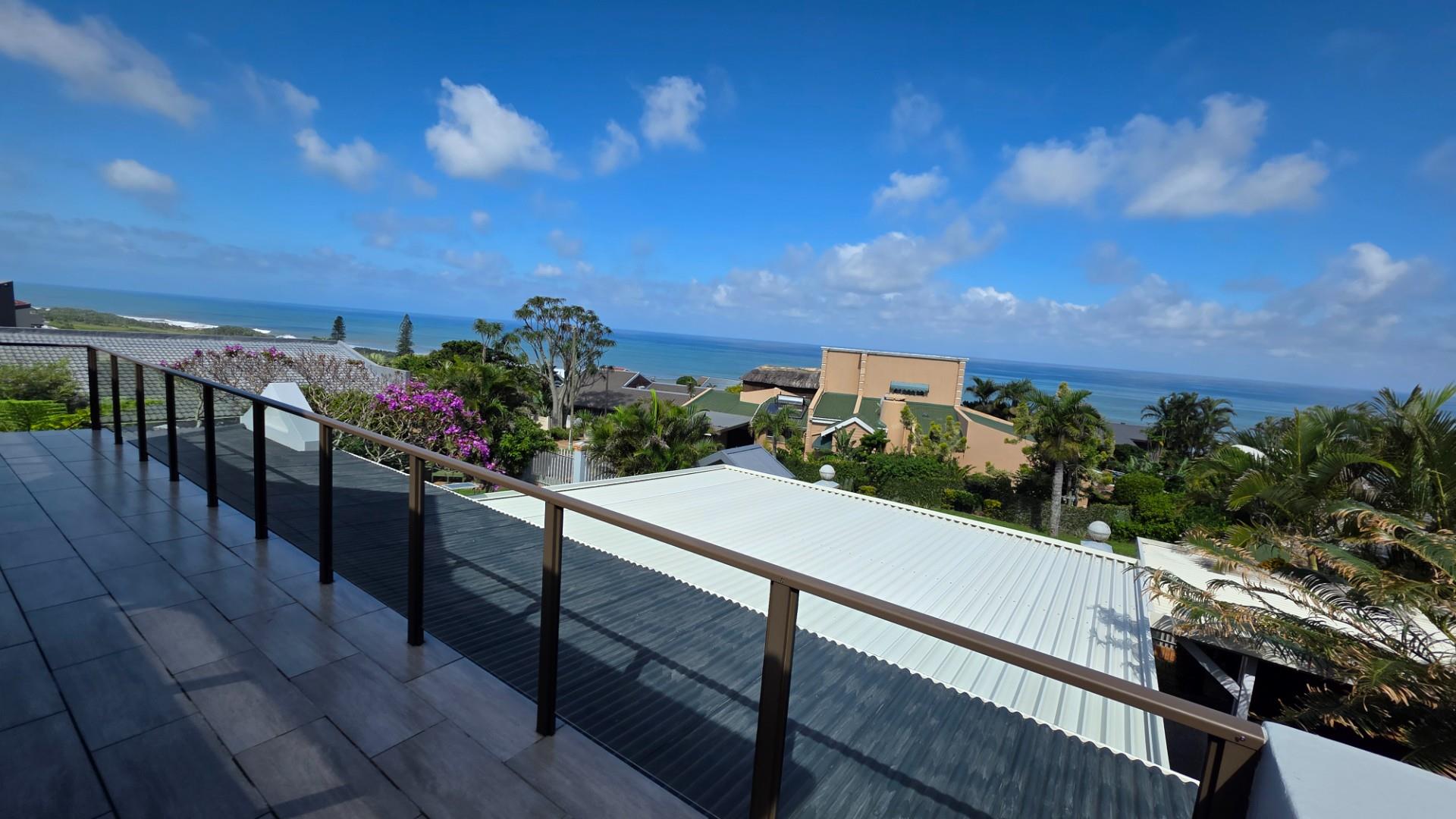 Immaculate 5 bedroom Family Home For Sale in Manaba Beach