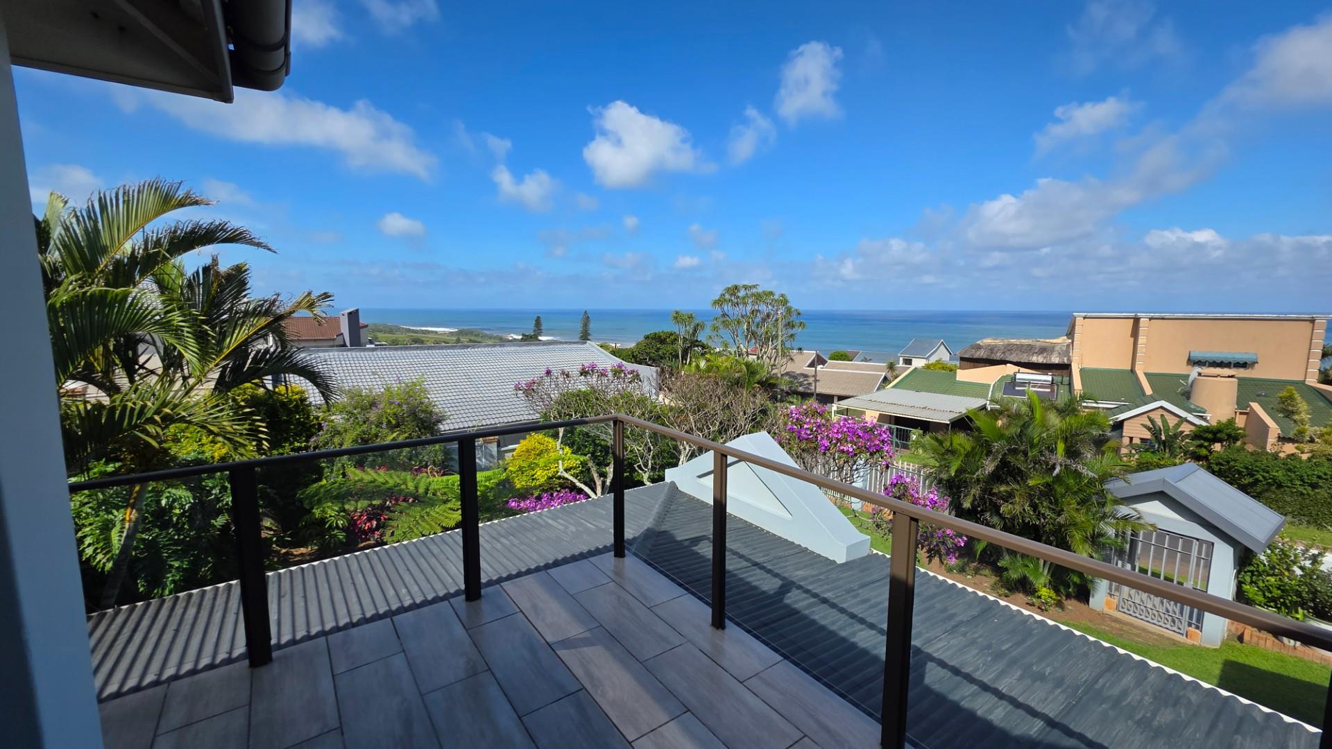 Immaculate 5 bedroom Family Home For Sale in Manaba Beach