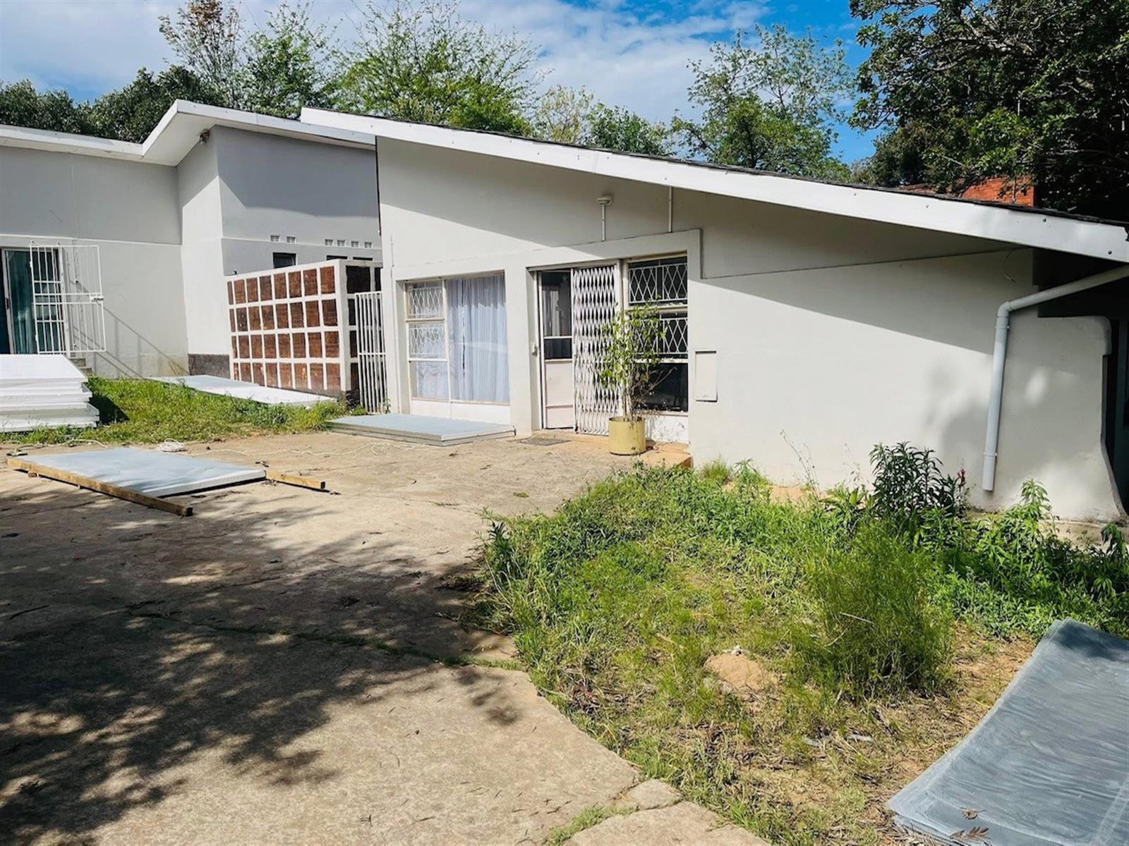 Investment Opportunity:Ideal Student Accomodation on Expansive 2 192 sqm erf