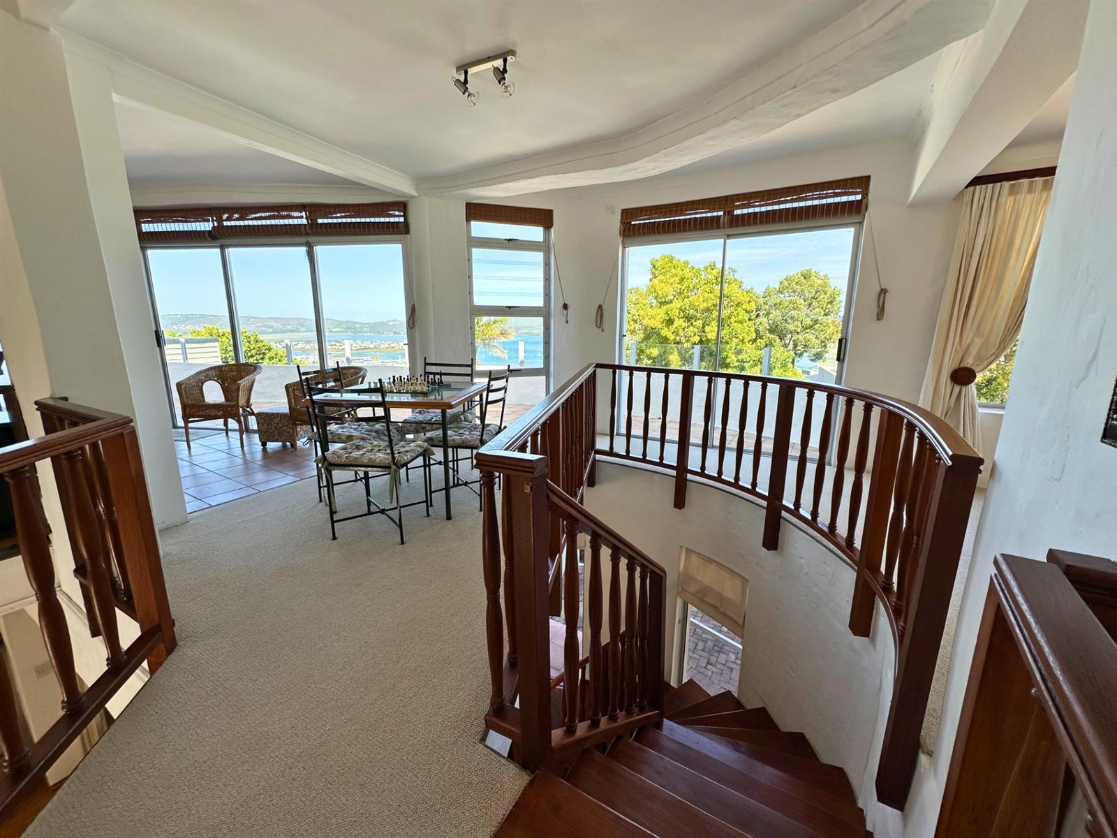 Unique Entertainers Dream in Knysna