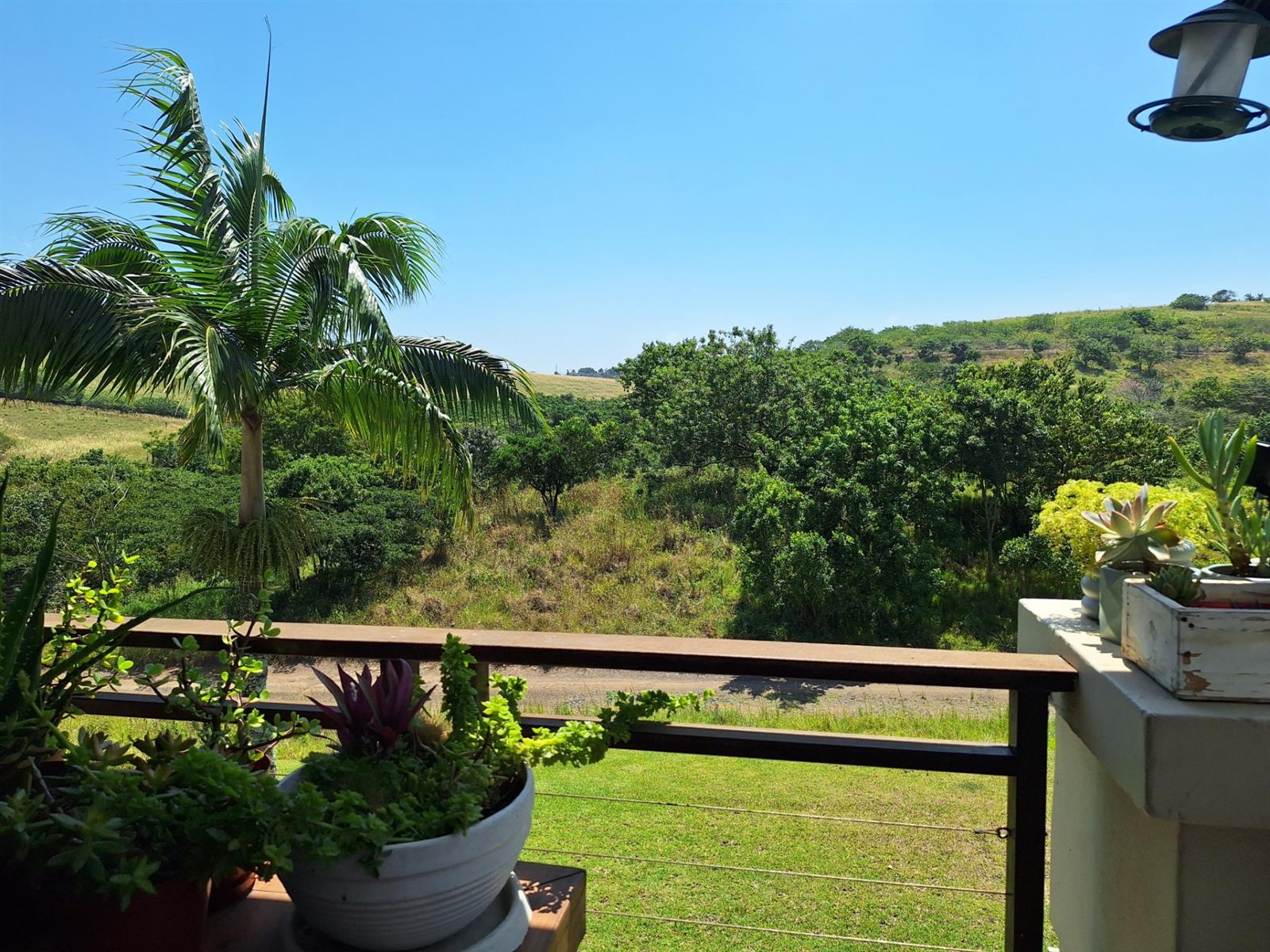 Modern 2-Bedroom Apartment with Stunning Dam Views in Palm Lakes Estate