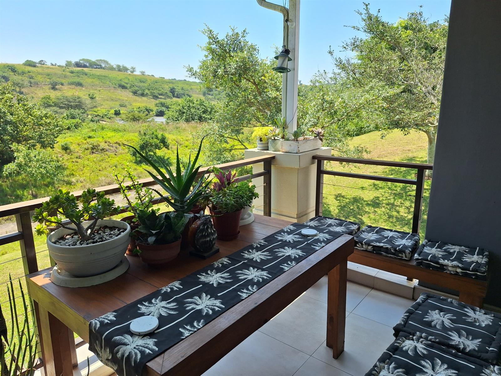 Modern 2-Bedroom Apartment with Stunning Dam Views in Palm Lakes Estate