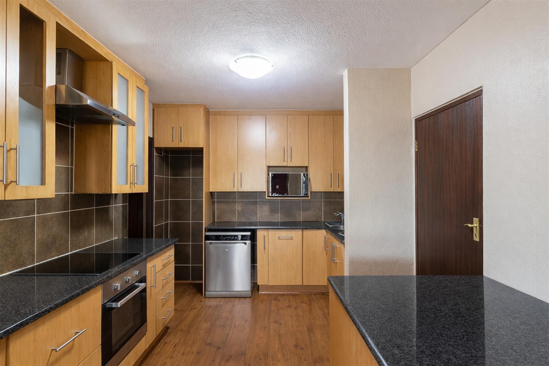 Spacious 3 Bedroom Family Home with Entertainment Lapa in Secure Estate