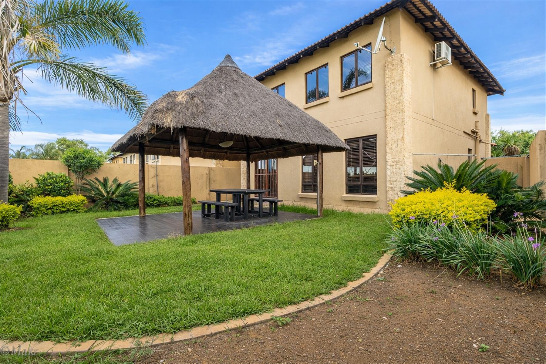 Spacious 3 Bedroom Family Home with Entertainment Lapa in Secure Estate