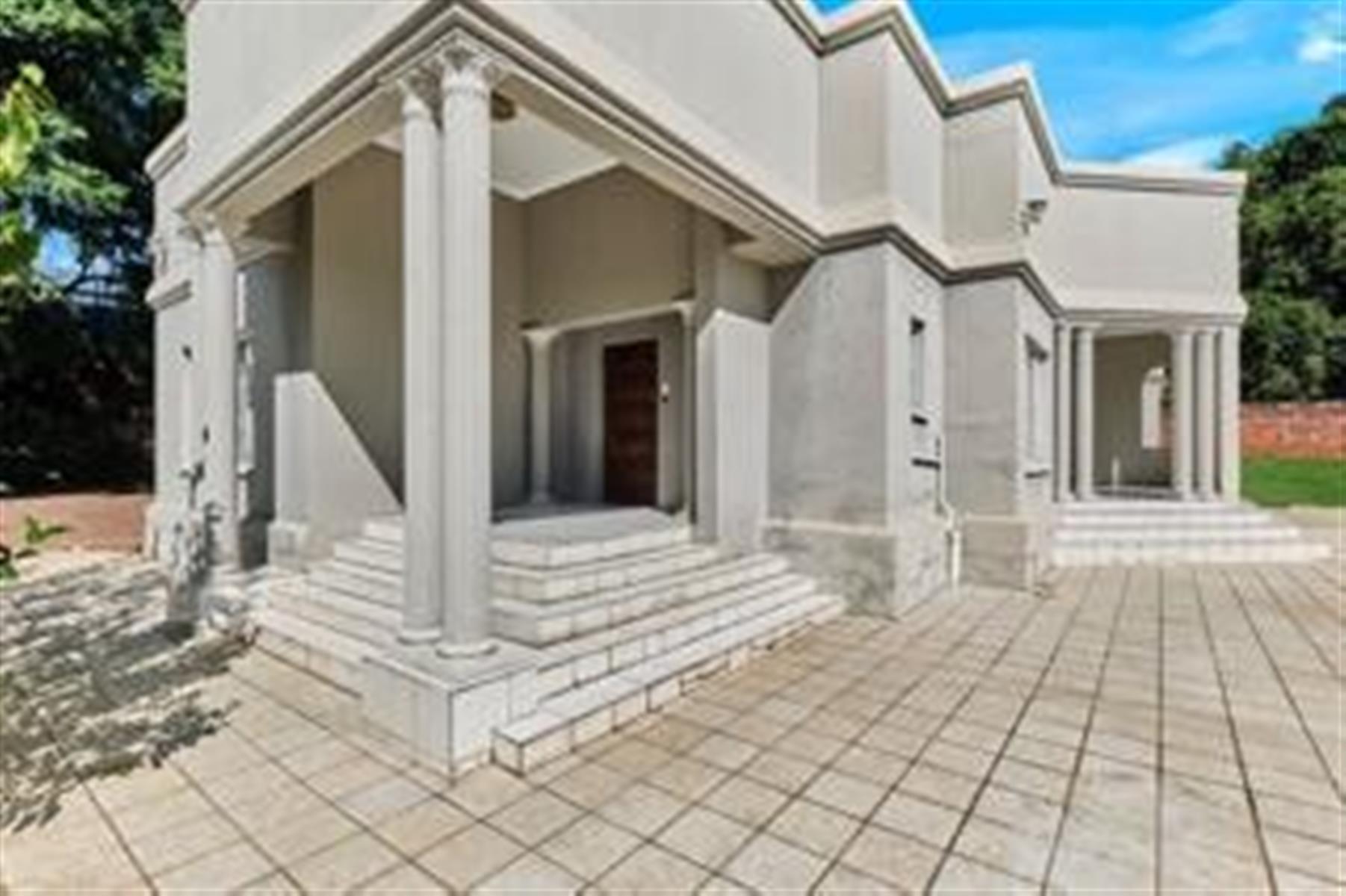 Beautiful Family Friendly Home in Westcliff, Johannesburg