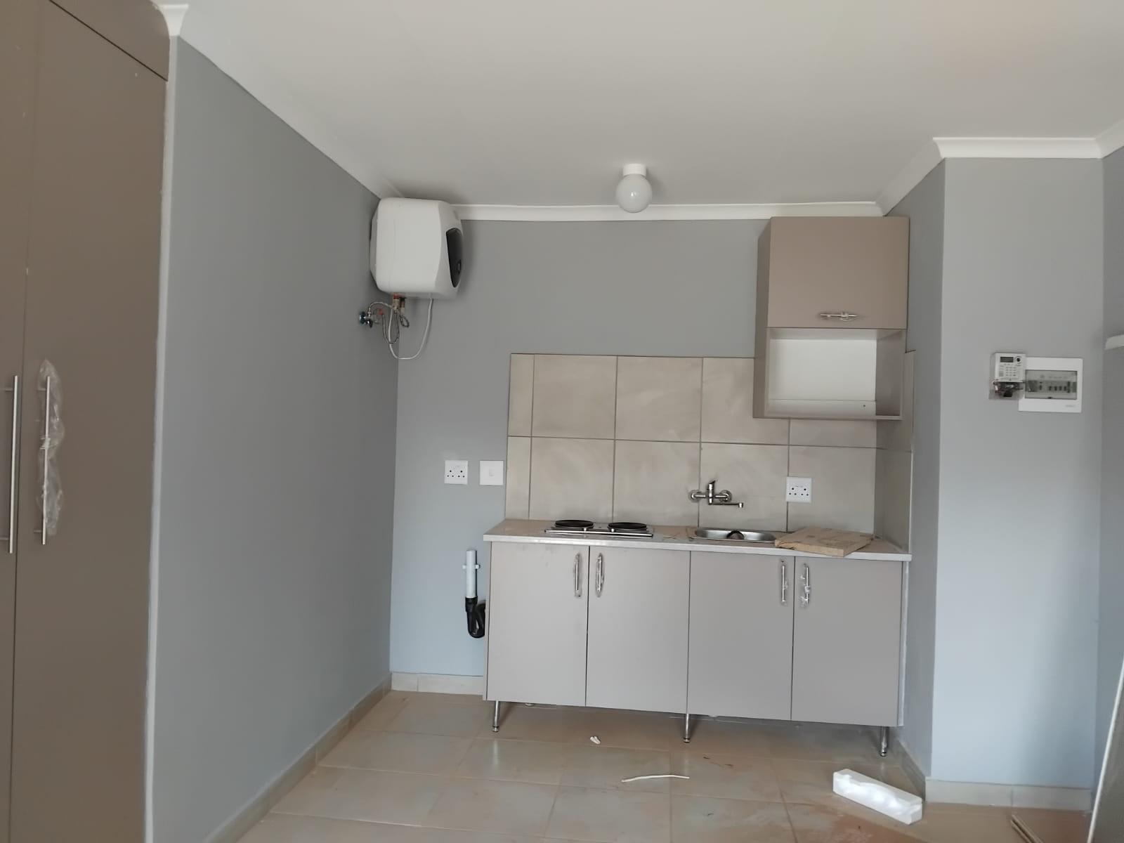 Cottage To Rent in Birch Acres, Kempton Park