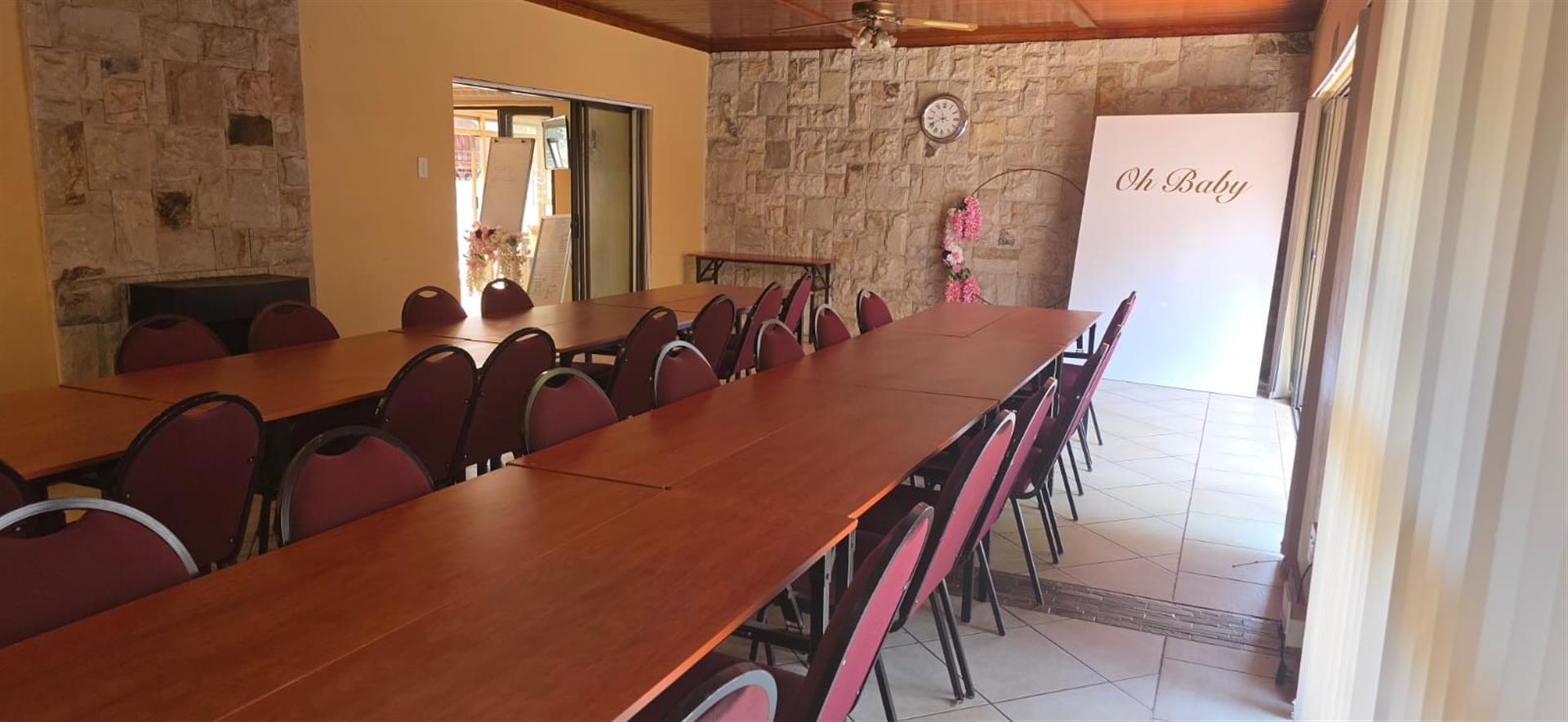 9 bedroom Guest House For Sale in Clubview, Centurion