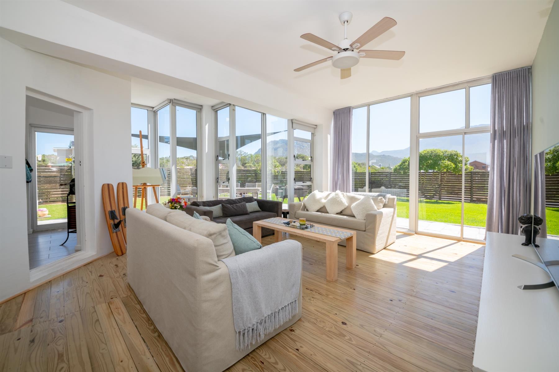 House For Sale in Pringle Bay