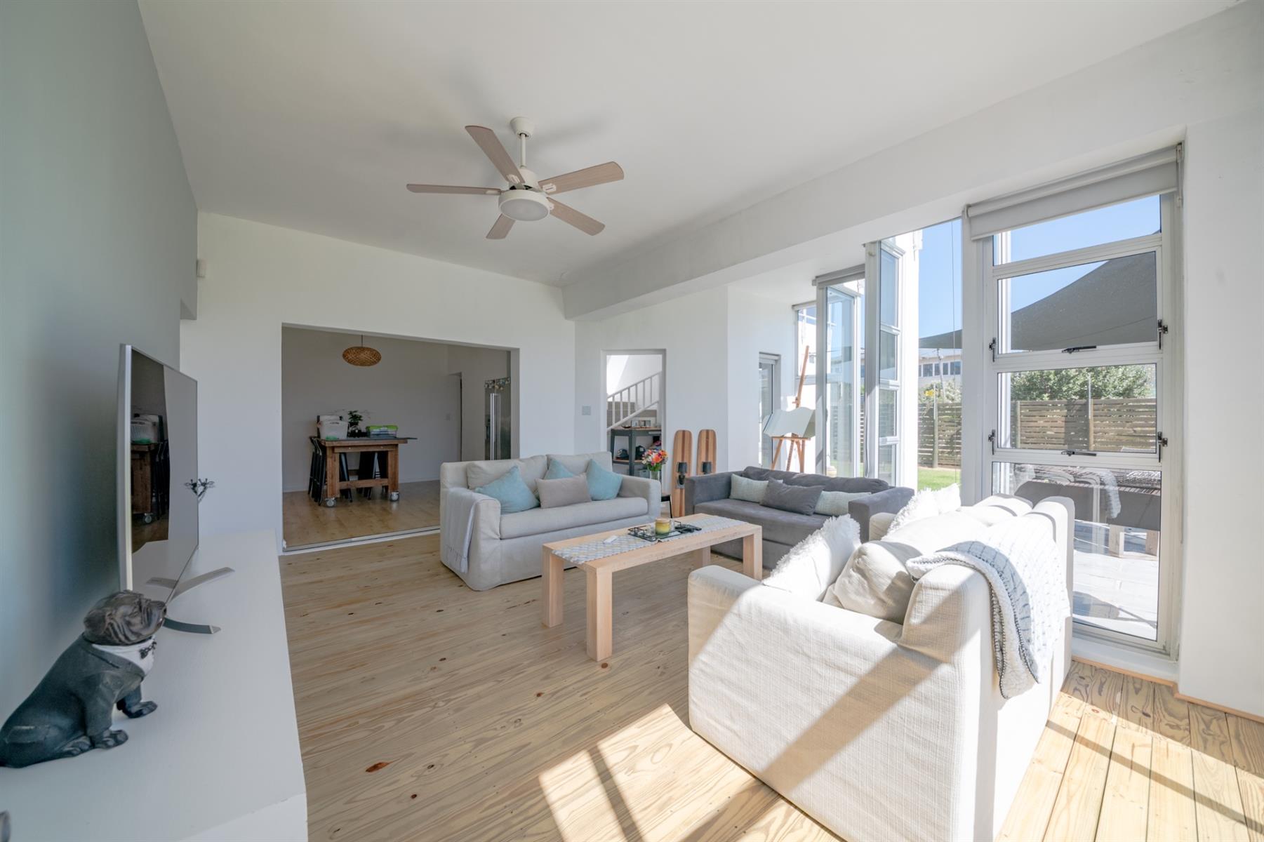 House For Sale in Pringle Bay