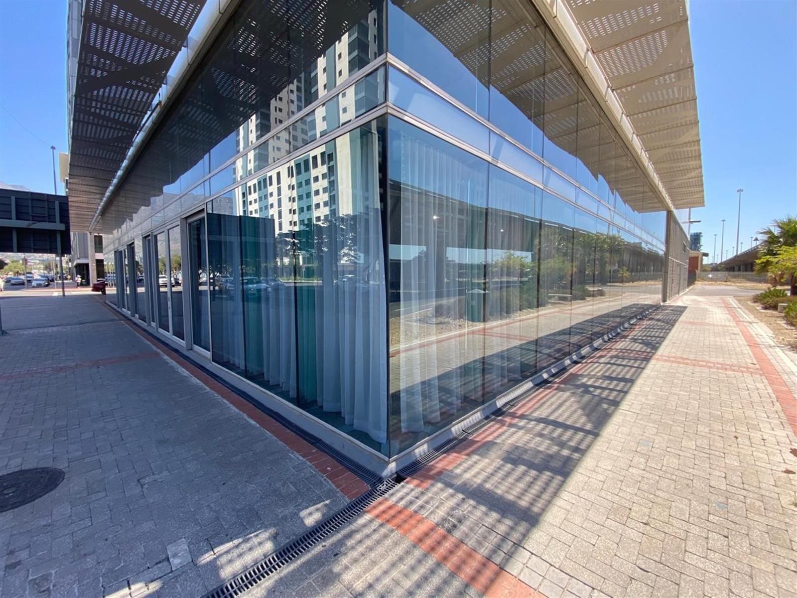 Motor Showroom- Retail Space To Rent in Foreshore, Cape Town