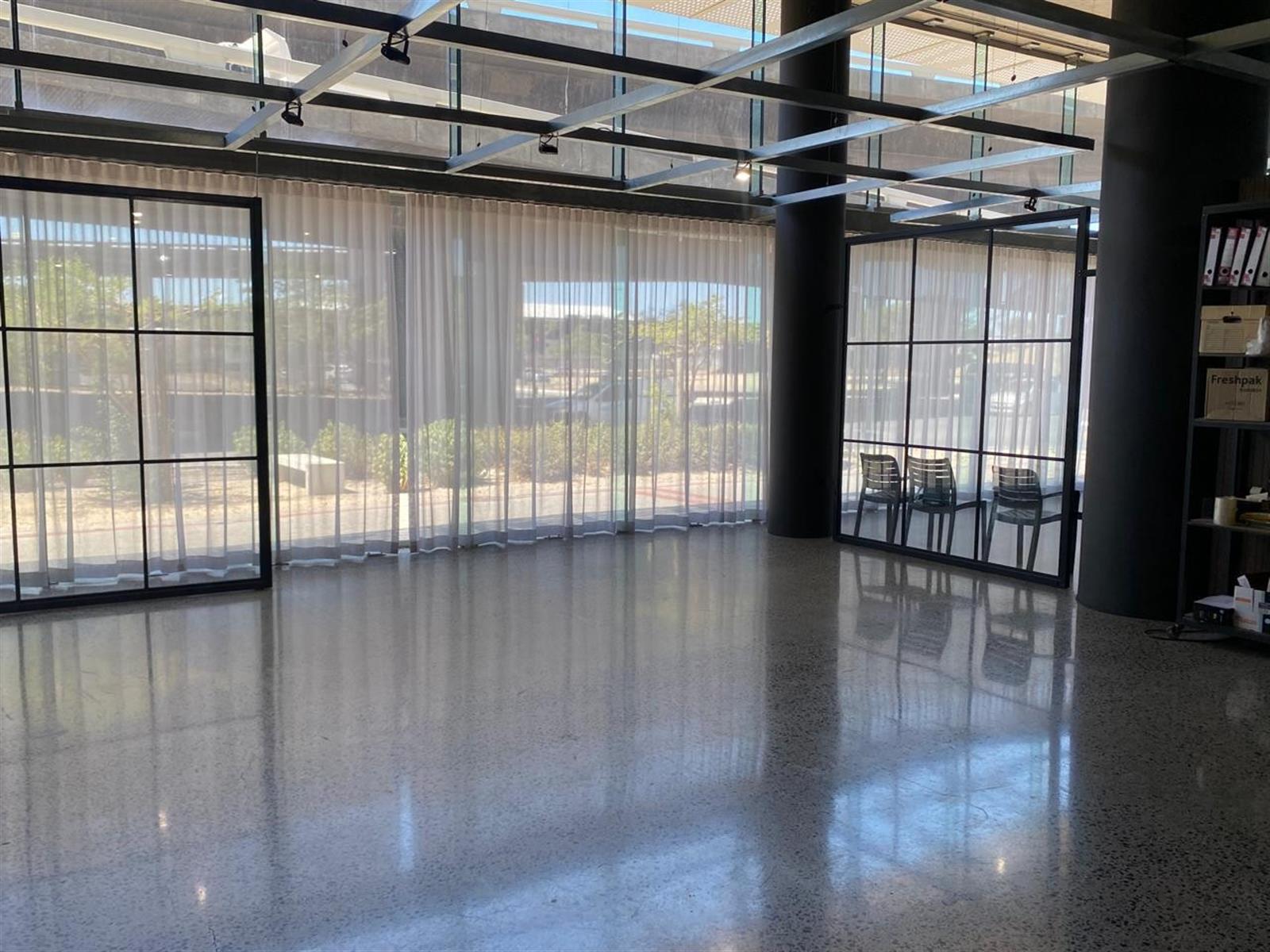 Motor Showroom- Retail Space To Rent in Foreshore, Cape Town 4