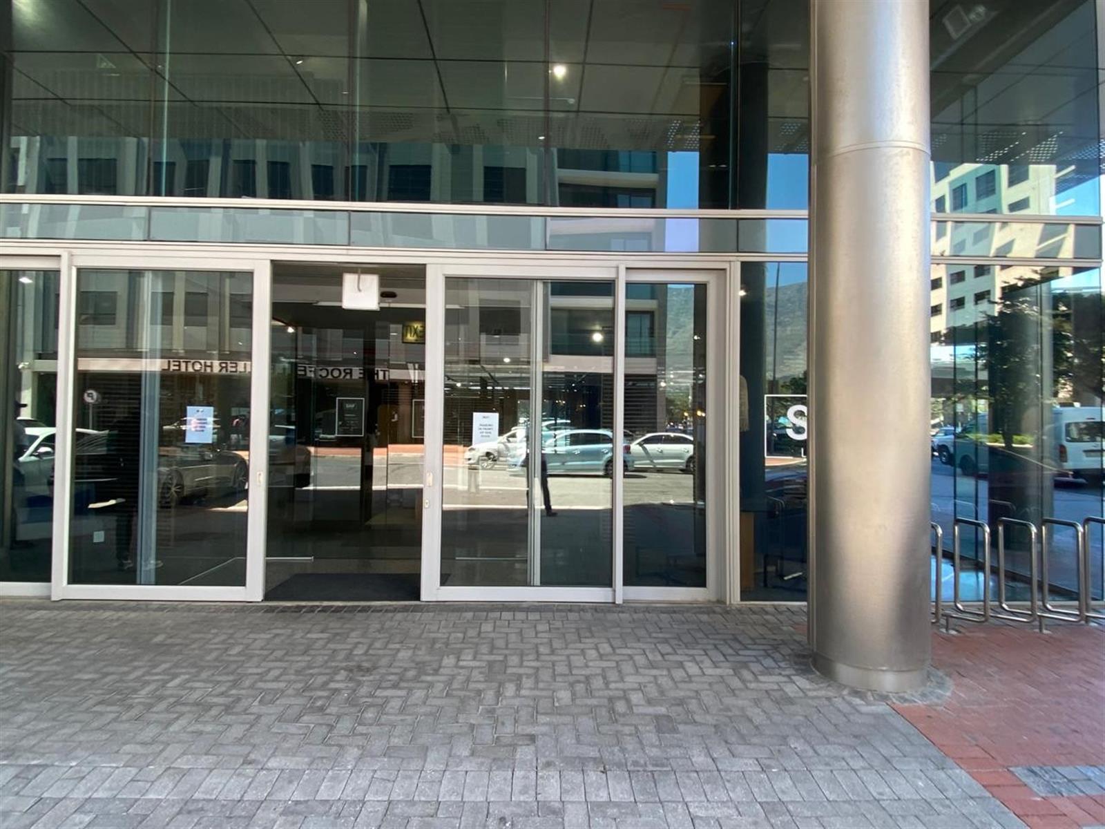 Motor Showroom- Retail Space To Rent in Foreshore, Cape Town 2