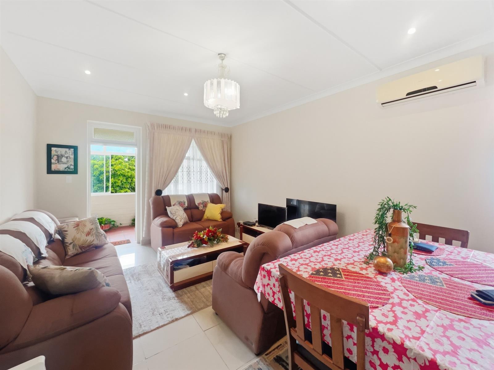 2 Bedroom Apartment For Sale in Morningside, Durban, KwaZulu-Natal